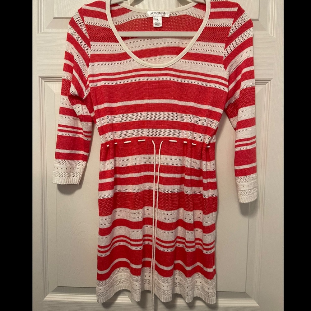 MATERNITY ALERT! 💗💙  Motherhood Maternity spring sweater